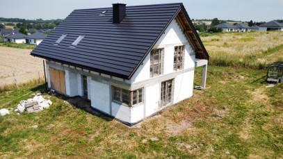 Dom Sprzedaż Pawęzów