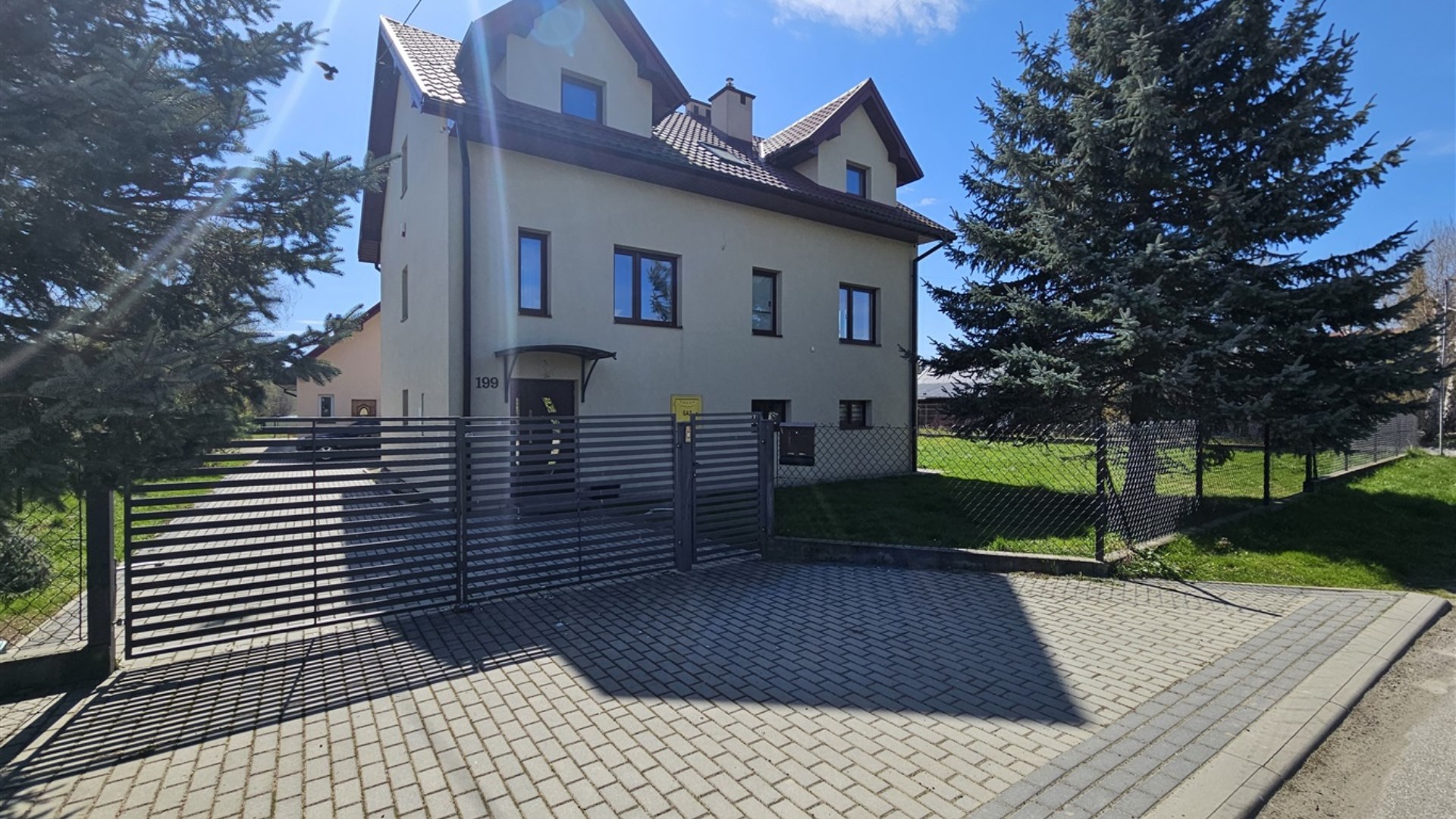 Dom na sprzedaż